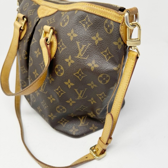 LOUIS VUITTON | Authentic Palermo LV Monogram Bag - Picture 4 of 16